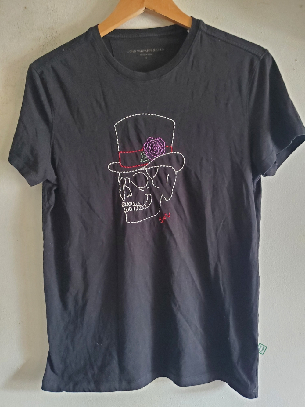 John Varvatos Black Skull & Top Hat Graphic Tee Size Small.